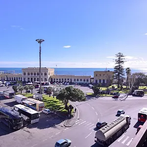 Panzió Symposium, Catania-Fontanarossai nemzetközi repülőtér